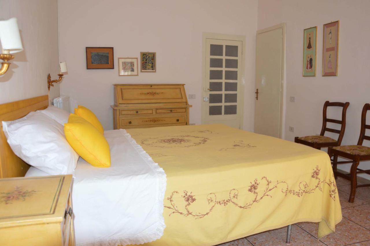 Casa Ciri Bed & Breakfast Фолиньо Экстерьер фото