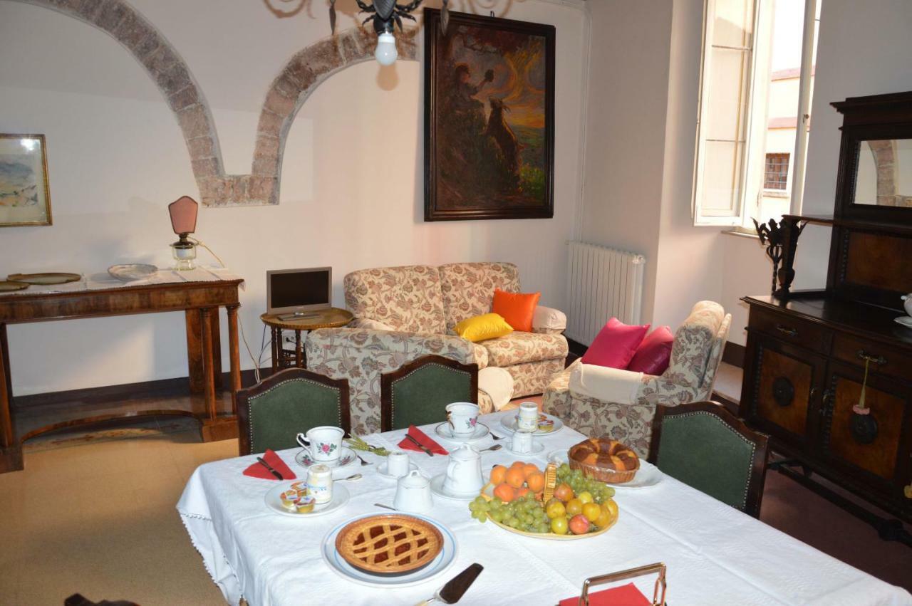Casa Ciri Bed & Breakfast Фолиньо Экстерьер фото